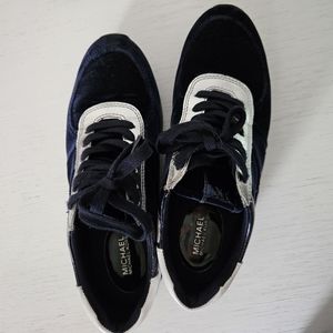MICHEAL KORS NAVY WOMEN'S TRAINER LACE-UP SNEAKERS SIZE 8